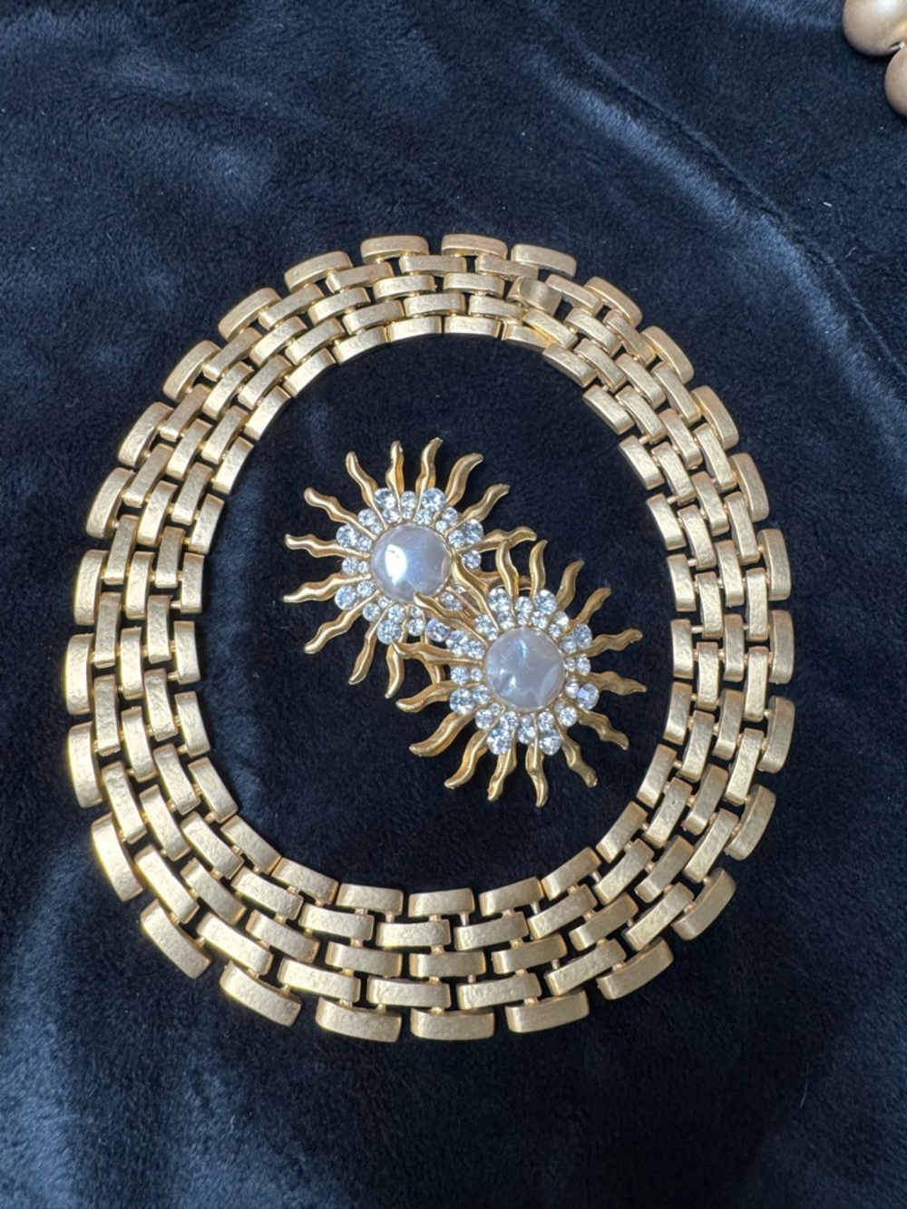 Gold-Tone link Statement Necklace Set with matching clip on earrings